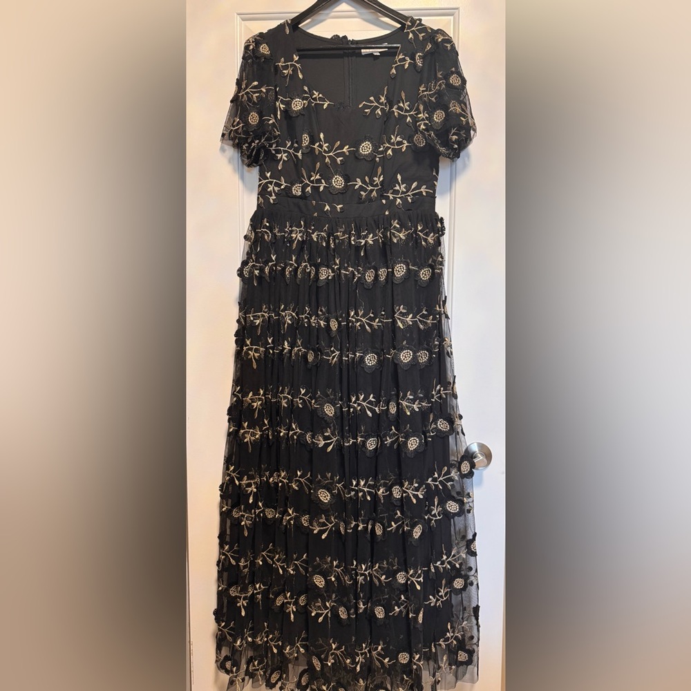 Ivy City Co Athena Black and Gold Floral Dress